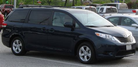 2019 Toyota Sienna L FWD 7-Passenger