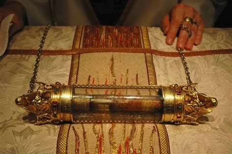 10 Controversial Relics Associated With Jesus Christ - Toptenz.net