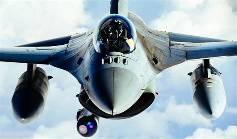 Slovakia F-16 fighter jet deals signed, but PM says contracts 'invalid'