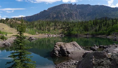 First time camping near Creede, Colorado, USA. This is Ghost Lake. [5669×3276][OC] : EarthPorn