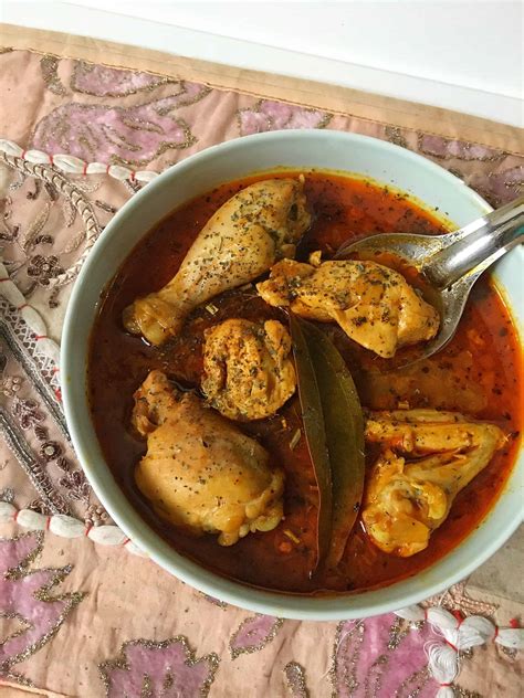 Chicken Salan Recipe | Pakistani Chicken Curry | Murghi Ka Shorba - Fatima Cooks