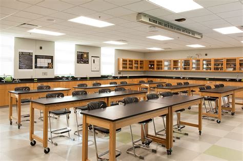 LeftField : Portfolio : K Through 12 - Public : Springfield Central Highschool Science Lab ...
