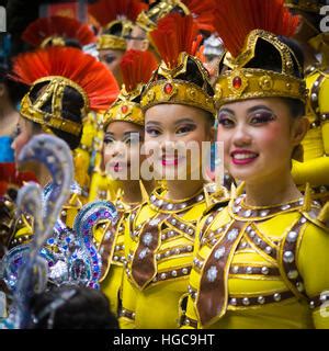 Hmong American New Year celebrations, celebrating Hmong ethnic ...