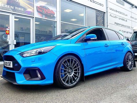 Ford Focus RS Mk3 Blue OZ Superturismo LM | Wheel Front