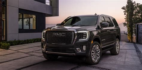 2023 GMC Yukon Review, Pricing, and Specs