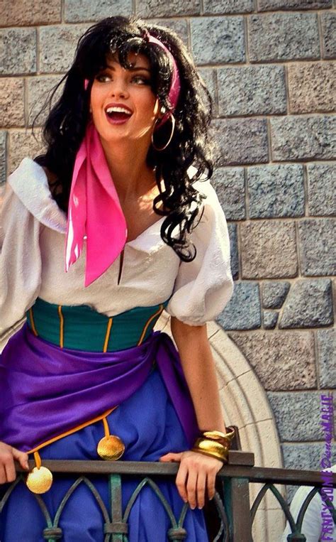 Esmeralda | Disfraces de disney, Disfraces para chicas, Disfraces de princesas