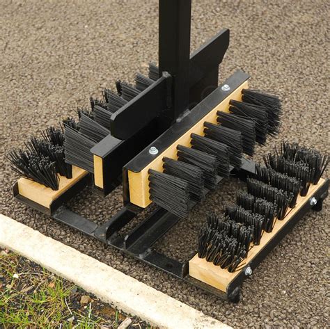 Outdoor Portable Steel Boot Wipe Cleaning StationCleaner | Fitness Sports