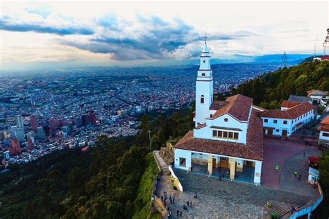 La Candelaria, Monserrate and Museums Bogotá Private City Tour 2024