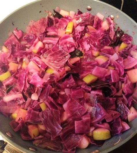 Red Cabbage With Apples – Flavors of Diaspora