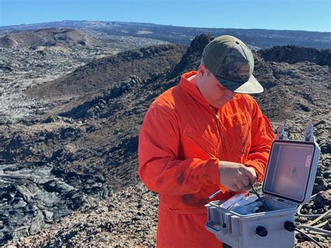 Volcano Watch – Webcam upgrades keep a sharp eye on Hawaiian volcanoes : Kauai Now