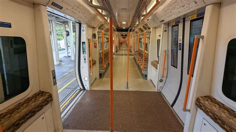 London Overground full journey Willesden Junction to Stratford 25/09/2022 - YouTube