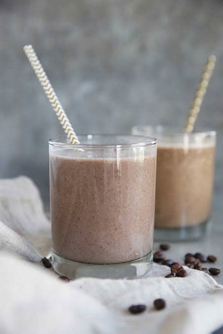 Top Healthy Protein Smoothie Recipes For Breakfast I fashionablefoodz