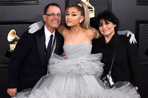 Ariana Grande Parents : Ariana Grande family: ex-fiance, parents and a ...