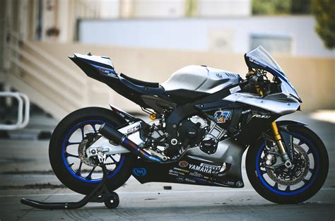 My Friends R1M Track/Racebike. : r/bikesgonewild