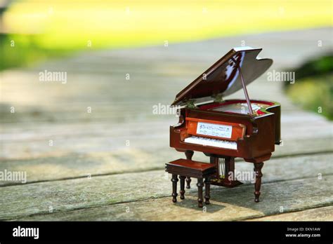 Grand piano nature hi-res stock photography and images - Alamy