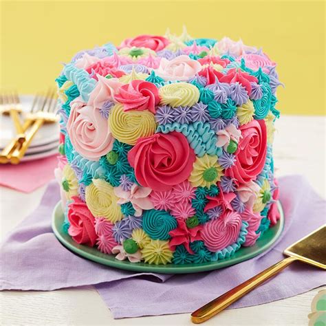 20 Beautiful Flower Birthday Cake Ideas | Wilton's Baking Blog ...