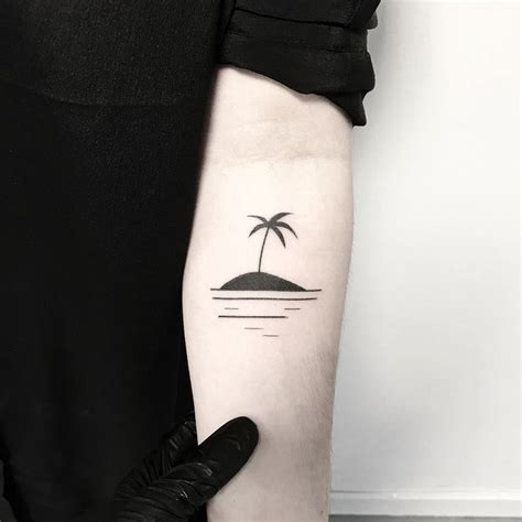 50 Minimalist Hand Poke Tattoo Designs by Pokeeeeeeeoh | TattooAdore | Hand poked tattoo, Island ...