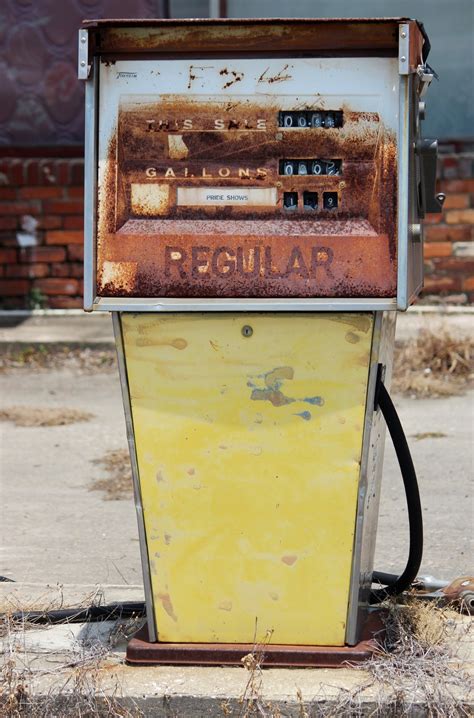 Old Gas Pump Free Stock Photo - Public Domain Pictures