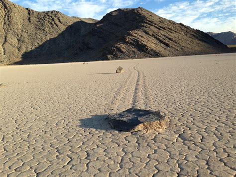 Mystery of how rocks move across Death Valley lake bed solved - LA Times