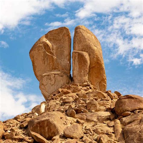 Saudi Arabia Travel | Visit Jabal al-Lawz and the Split Rock – Living Passages