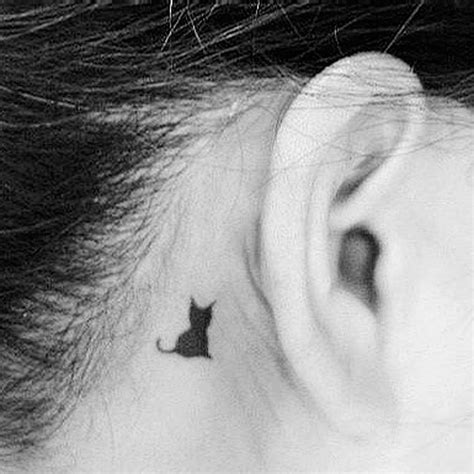 Tatouage chat noir - Tatouage chat : les 20 plus jolies inspirations Pinterest - Elle | Tatouage ...