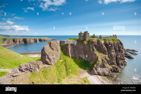 Dunnottar Castle in Aberdeenshire, Scotland Stock Photo - Alamy