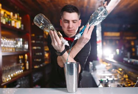 Bar Staff Training Tips to Improve Free Pouring