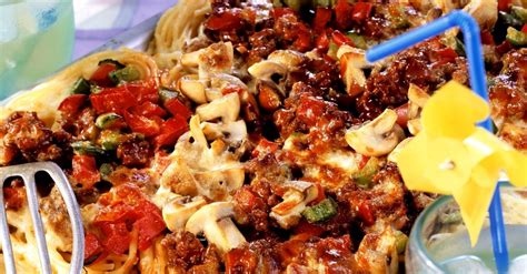 Meaty Baked Spaghetti with Mushrooms recipe | Eat Smarter USA