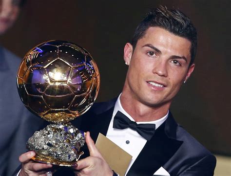 Cristiano Ronaldo si-a vandut Balonul de Aur - Ziarul National