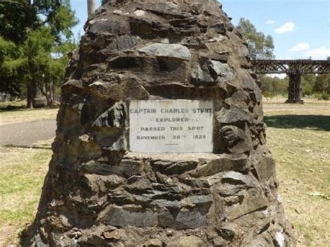 Gundagai Memorial Cairns | NSW Holidays & Accommodation, Things to Do, Attractions and Events