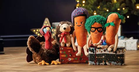 Aldi Kevin the Carrot Christmas advert 2020: When Kevin the Carrot toys ...