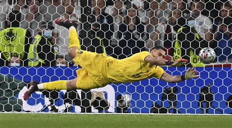 Euro 2020 final player ratings: Gianluigi Donnarumma the hero as Italy ...