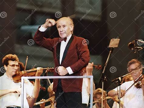 Sir George Solti Conducting in Chicago, Illinois Editorial Photography - Image of balding, 1980s ...