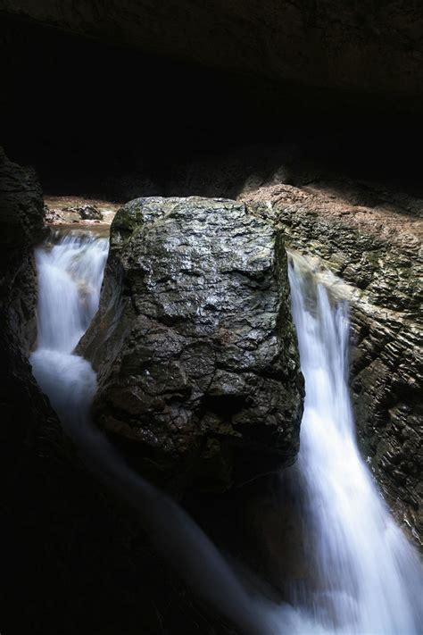 Long Exposure Photography of a Waterfall · Free Stock Photo