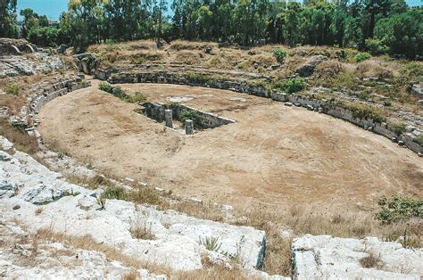 Syracuse and the Rocky Necropolis of Pantalica | World Heritage Sites