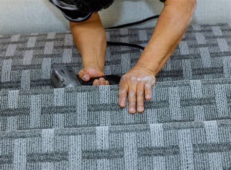 How Much Do Carpet Fitters Earn in the UK? | Checkatrade