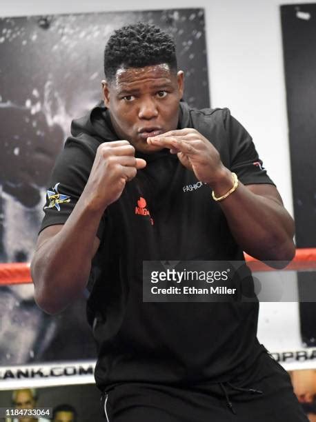 Luis Ortiz Boxer Photos and Premium High Res Pictures - Getty Images