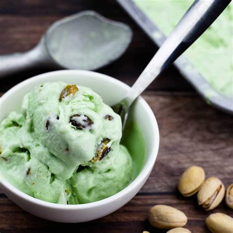 Homemade Pistachio Ice Cream ~ The Salted Pepper