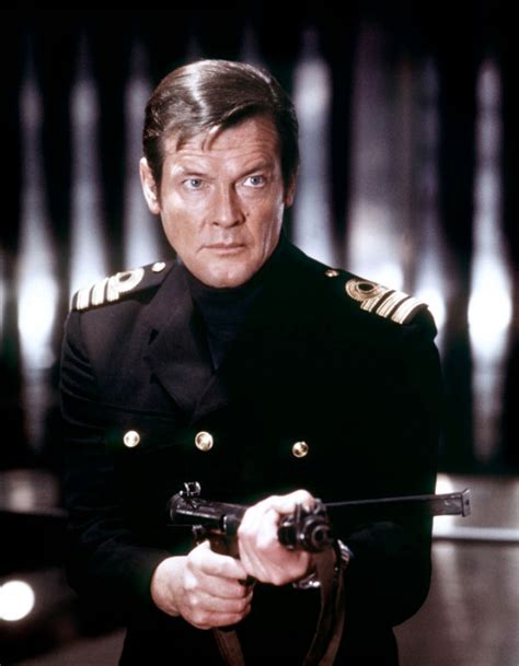 Roger Moore as James Bond 007 in "The Spy Who Loved Me" (3507x4508 ...