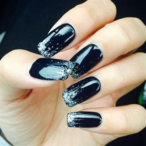 Black and Silver to ring in the New Year! #2016 #nailgame | Nägel ...