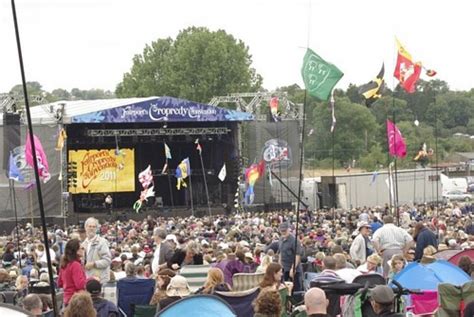 Cropredy Village | Folk Venue | Gig Listings