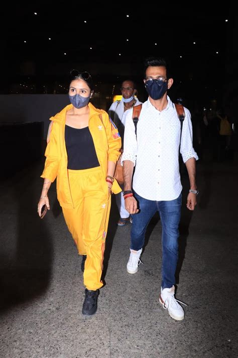 Yuzvendra Chahal and wife Dhanashree Verma spotted at Mumbai airport