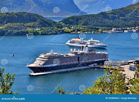 Alesund, Norway - Panoramic View On Center Of Cruise Port Alesund In ...