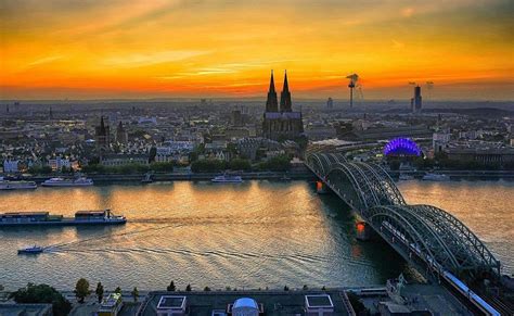 Sunset in Cologne... : r/pics