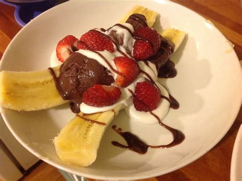 Banana Split HD Wallpaper