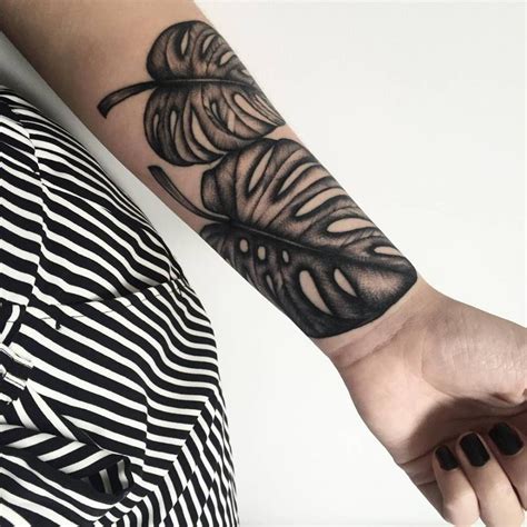 #deliciosa #monstera #tattoo #leafMonstera Deliciosa leaf tattoo ...