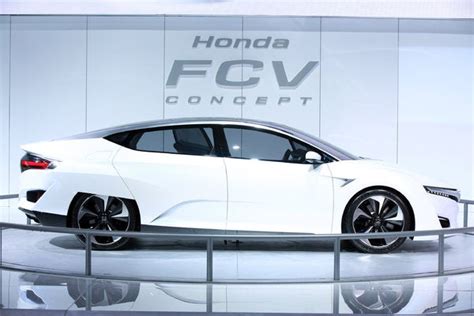 Honda Introduces Vehicle Powered by Hydrogen - The New York Times