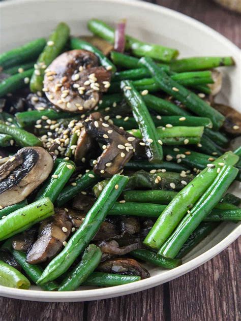 Green Bean Mushroom Stir-fry - Kawaling Pinoy