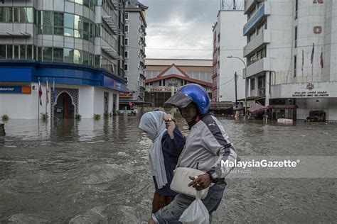 Banjir kilat di beberapa negeri susulan fasa peralihan monsun