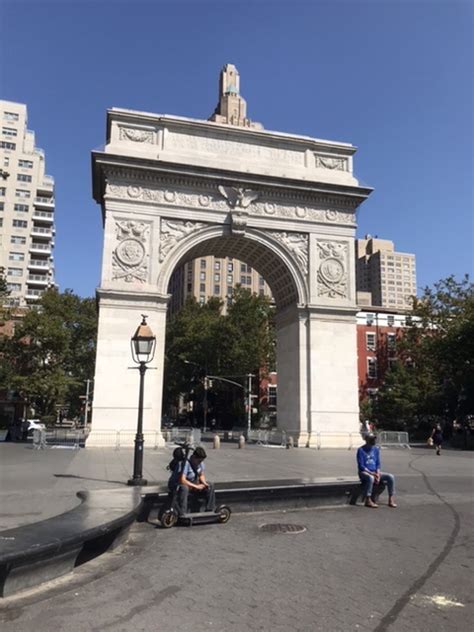 NYPD Still Guarding the Washington Square Arch - Washington Square Park Blog